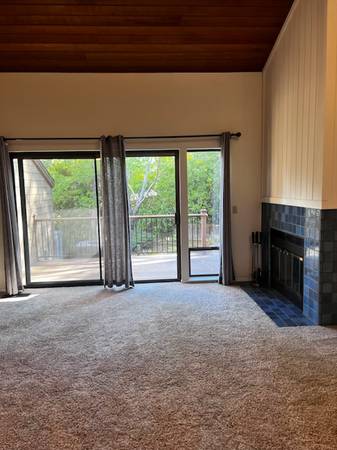 $1,750 / 1br - 1000ft2 - Upscale Condominium Complex    in Grass Valley (Grass Valley)63952106315139123