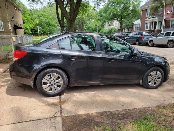 2014 Chevrolet cruze - $2,900 (Chicago)63618799186305123