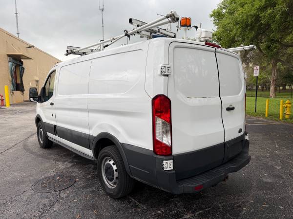 2015 Ford TRANSIT 250 - Photo 3