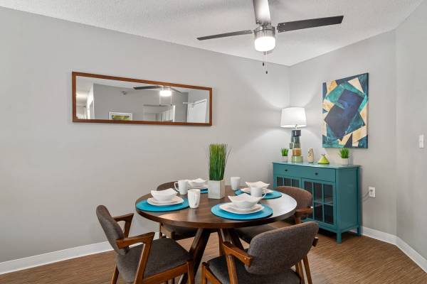 $1,580 / 2br - 1059ft2 - 24-Hour Availability, Private Patio, Air Conditioner (12501 Portland Ave, Burnsville, MN)64048423465601120