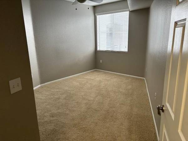 $3,827 / 2br - 1123ft2 - Business Center, Short drive to La Jolla beaches, Extra Storage Space (University City)63933115315971122