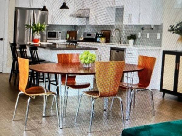 Free Dania dining set 1