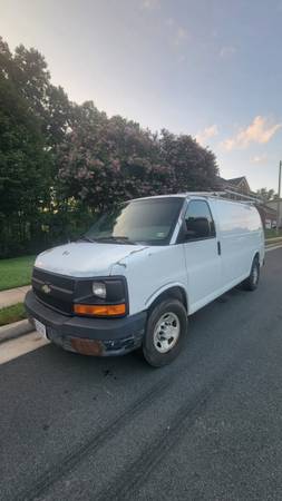 Chevy Express 2008 - $3.200 (Centreville)63435030962049121