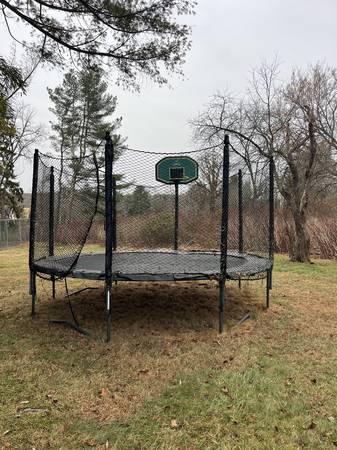 Trampoline 1