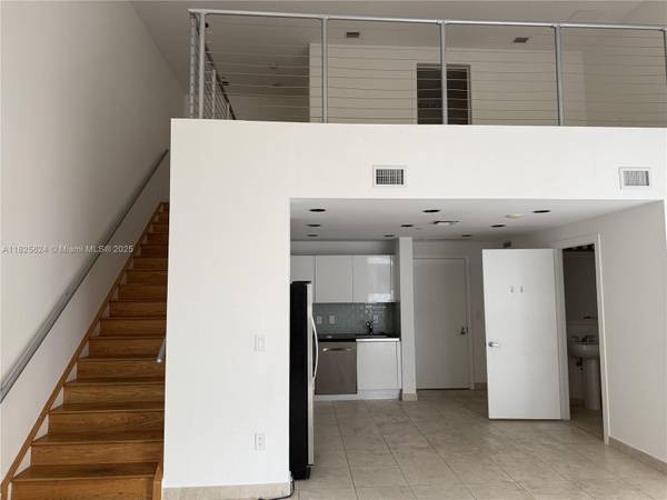 $3,500 / 1br - 1053ft2 - Enjoy Being Steps from Everything from this Fab 1bd! (1060 Brickell- Brickell)64001847493121121