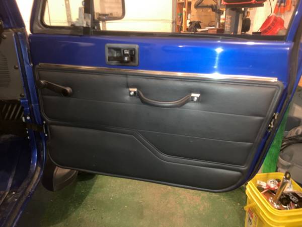1995 Jeep Wrangler SE 4.0 liter 6 cylinder with only 58,000 miles - $6,000 (Ohiopyle)63625214140803124