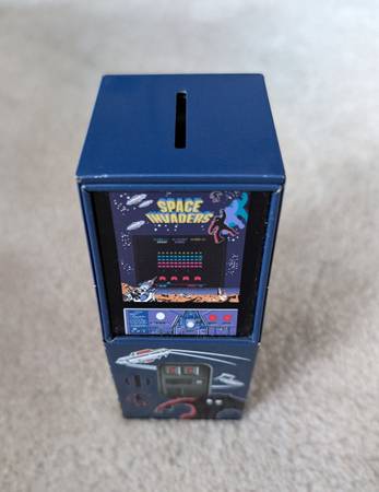 SPACE INVADERS Tin Coin Money Savings Piggy Bank Taito Taitronics 2015 1