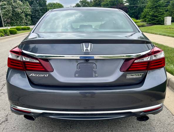 2017 Honda Accord Sport LOW MILES - $15,494 (Indianapolis)63621993333121124