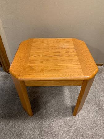 Oak Finish End Table 1