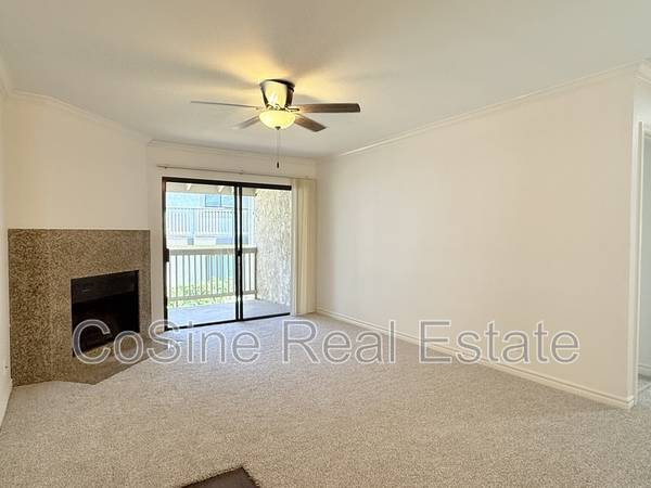 $2,495 / 2br - 833ft2 - Updated 2BR/2BA Condo on  Azuaga Street63663888053507120