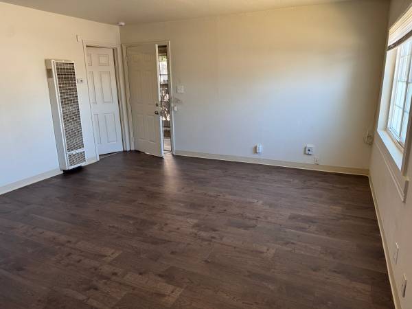 $1,595 / 1br - 750ft2 - Nivel Individual 1 Dormitorio 1 Baño (Sacramento)63844737634433124