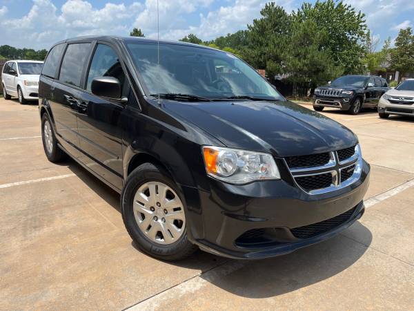 2017 Dodge Grand Caravan SE Minivan 52k millas - $14,200 (Edmond @ Legacy Auto)63470593297793123
