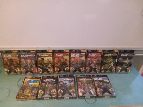 (13)UNOPENED GI JOE COMIC BOOK AND DOUBLE ACTION FIGURE SETS -ASKING 2 1