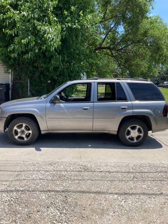 2006 Chevy trailblazer LT AWD - $2,90063616820640769121