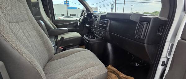 2015 Chevrolet Express G3500 Extended - Photo 8