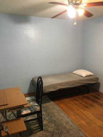 Furnished room near OCC IVC UCI 1