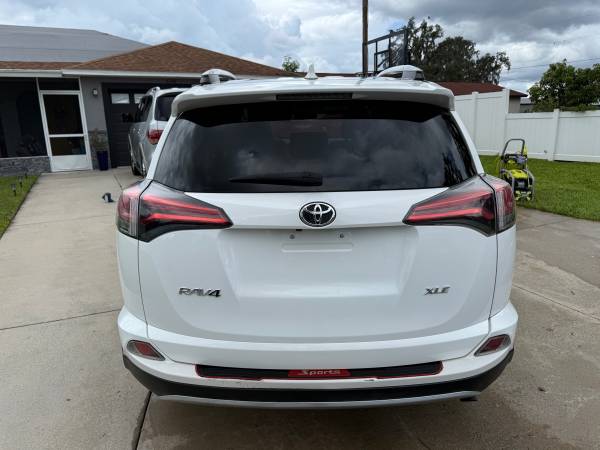 2016 Toyota Rav4 - $10,00063443147090051124