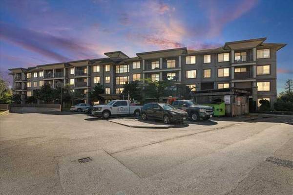 The Vibe! This main floor 2 bedroom, 2 bathroom condo 1