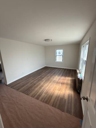 $3,000 / 2br - Amplio y recién renovado apartamento de 2 habitaciones en el primer piso en Saint Albans63689787775491120