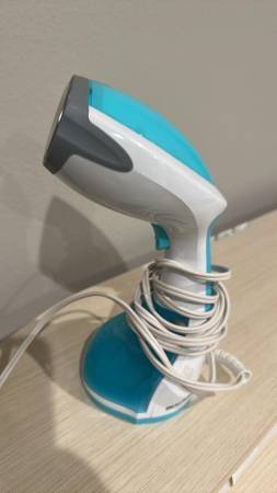 Handheld clothes Steamer 1