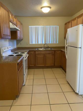 $2,450 / 2br - 875ft2 - Move In Special!! 2BD/1BA (Spring Valley)63663785796865120