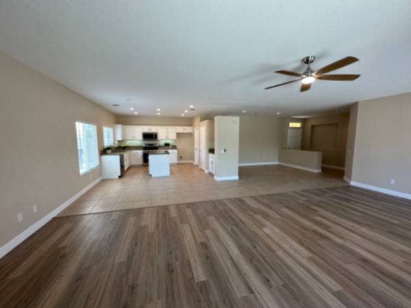 $2595.00 / 4br - 2107ft2 - *Must See Updated 4 Bd/ 3 Ba House w/ yard on Golf Course!63686264925571121