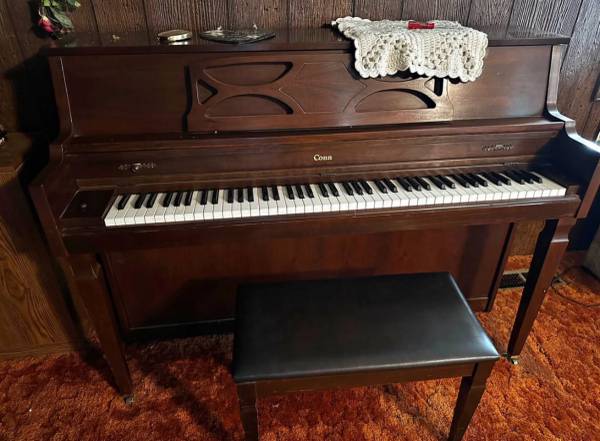 Conn Piano - Excellent Condition 1