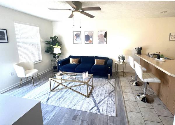 $1,169 / 1br - 576ft2 - One Bedroom Available63848628125187123