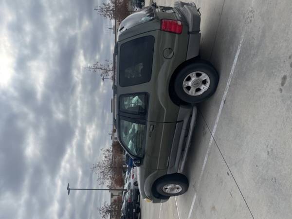 2001 Ford Explorer Sport 1