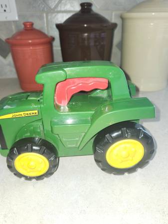 John Deere Rolling Tractor Flashlight Brand New Batteries 1