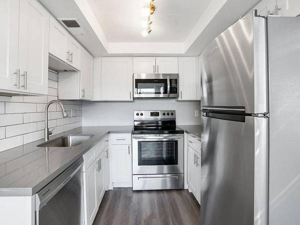 $1,599 / 2br - 900ft2 - Swimming Pool, Washer/Dryer, Pet Friendly, Linen Closet (Mesa)64024992112898123