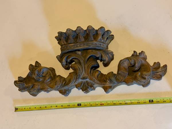 REDUCED Crown pediment 1