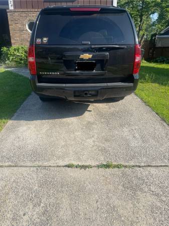 Suburban Chevrolet 2014 - $13,000 (Columbia)63613598124545123