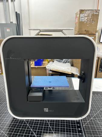 BEEVERYCREATIVE BEETHEFIRST 3D Printer 1