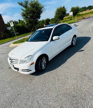 2013 Mercedes C300 4Matic  *Immaculate & Strong V6 Engine* - $5,999 (Alexandria)63616633558017122