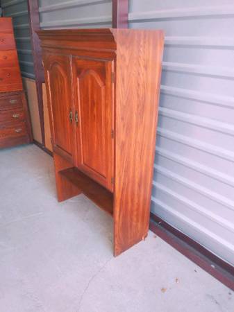 Cabinet/Storage 1