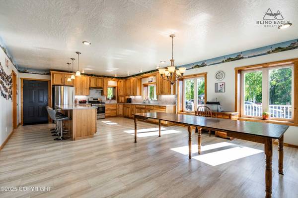 $2,299,000 / 8br - 5744ft2 - NEW LISTING! Unique Property. EXTREMELY PRIVATE & Secluded 200 Acres! (Wasilla)64004783984771123