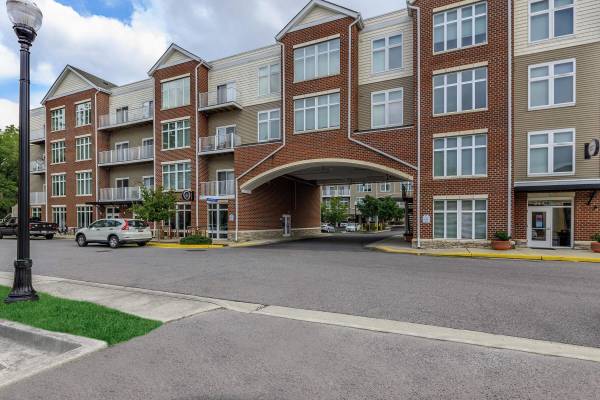 $1,730 / 1hab - 550ft2 - 1/hab 1/ba, en Laurel MD, Hermoso paisajismo (24 C St, Laurel, MD)63694519192321121