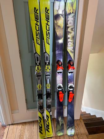 Expert set up for skiing 1