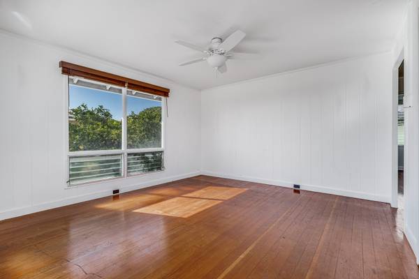 $2,750 / 2br - 750ft2 - Top Floor Ohana in Heart of Wailuku Utilites Included (Wailuku Town)63939396472194121