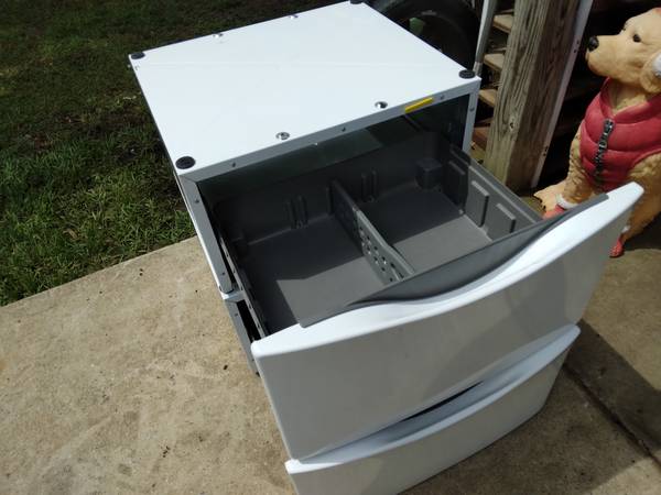 Washer/Dryer LAUNDRY PEDESTALs (Clean Matched Set) - $40 (Ocean Springs\Gautier)62957305622017123