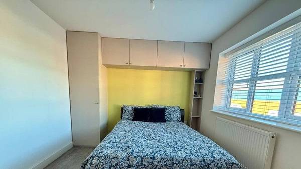 Spacious one Bedroom flat Available for rent in Jerusalem 1