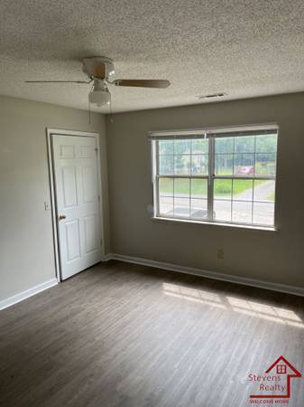 $1,400 / 2br - 1000ft2 - Bright Spacious Home (Flintstone)63993079508099121