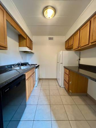 $1,050 / 2br - 2 BR at the Four Seasons in Plum! Heat Included & Equipped Kitchen!! (Plum, Monroeville, Boyce Park, Plum Boro)64013370828289120
