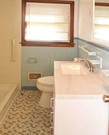 $900 / 3br - 1279ft2 - Complete remodeled home (Madison Heights, VA)63851968869249123
