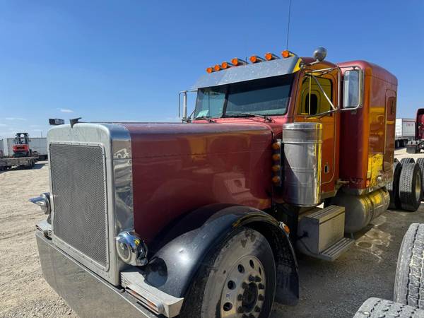 2000 Peterbilt 389 – ¡Bestia Legendaria, Reconstruida y Lista para Rodar! - $40,00063624833799809120