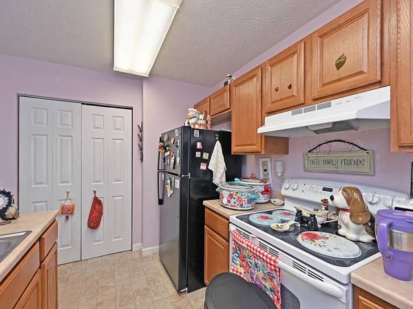 $940 / 2br - Nice haven up for renting, great for a peaceful and cheery routine (Covington, KY)63974327158275121