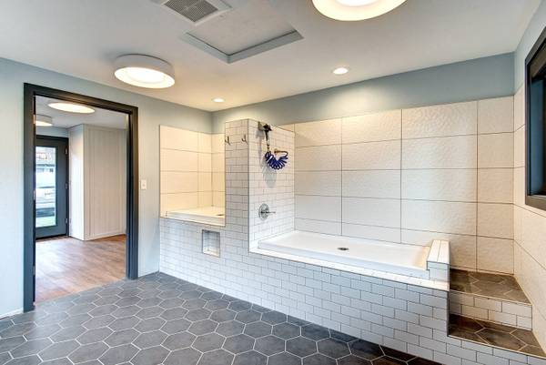 $1,799 / 2br - 816ft2 - 2bd 1ba, Covered & Open Air Parking, Wood Cabinetry (9860 Bushlac Lane Northwest, Silverdale, WA)63814811660033122