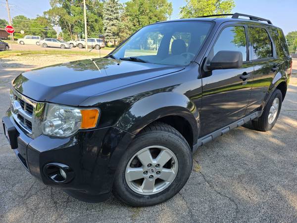 ESCAPE FORD 2011 - $2,999 (ZION ILLINOIS)63618690039937120