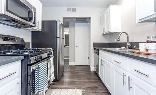 $1,050 / 2br - 1117ft2 - Ceiling Fan, Award Winning Rincon Valley Union School District (santa rosa)64055522688386124